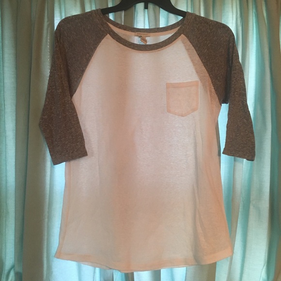 HOLD Forever 21 Grey and White Shirt - Picture 2 of 8